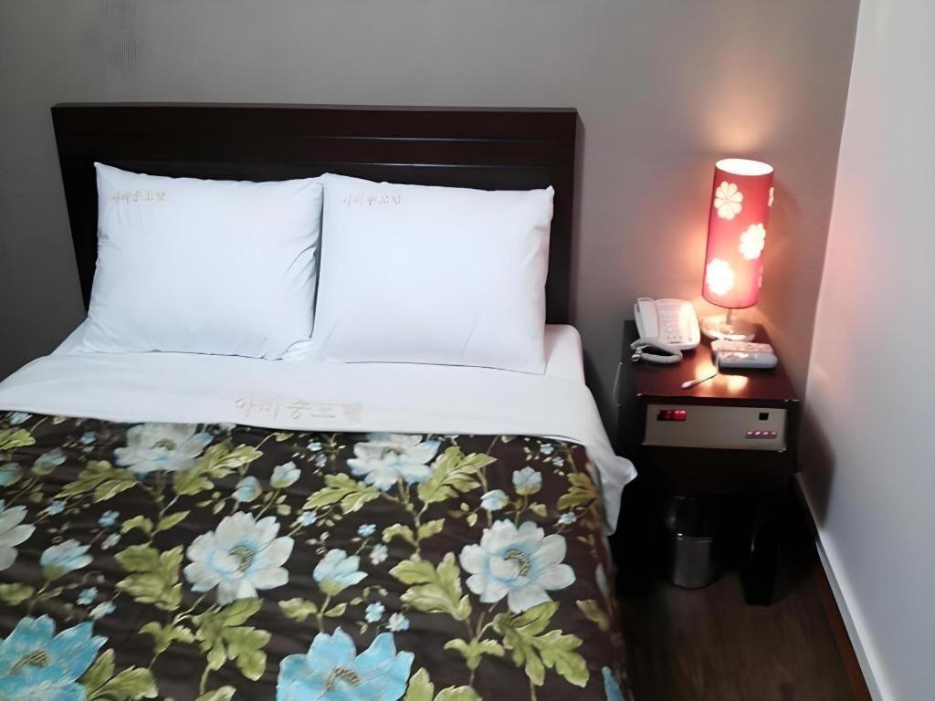 Jongro Nova Motel Сеул Екстериор снимка