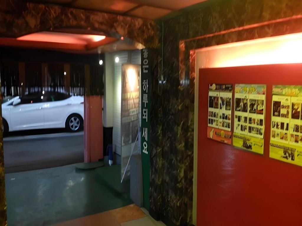 Jongro Nova Motel Сеул Екстериор снимка
