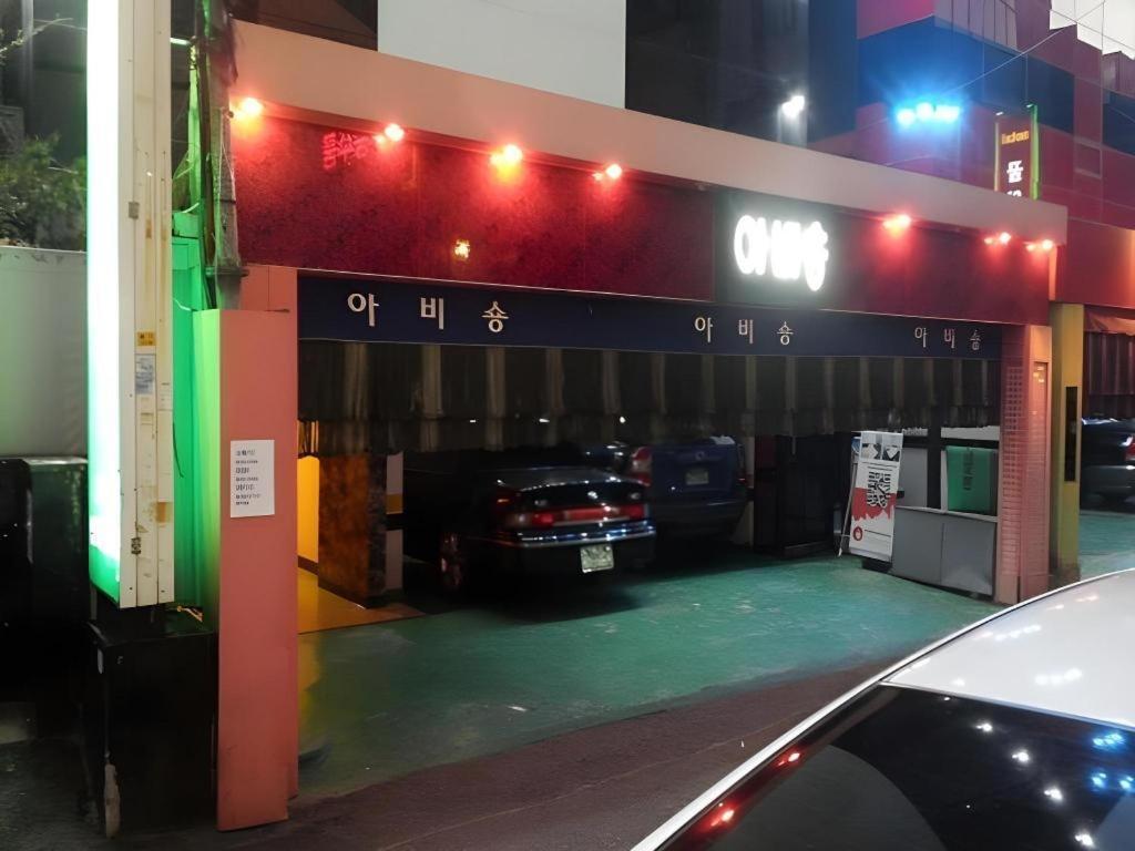 Jongro Nova Motel Сеул Екстериор снимка